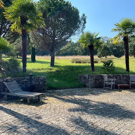 Ideal Groupes 3 Gites, 4 - Bord De Loire Holiday home *